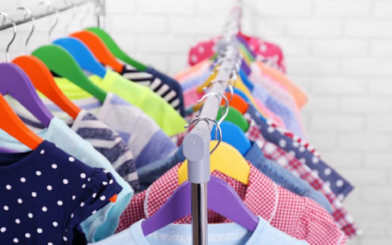 Chegou a hora das compras de roupa infantil - 7 dicas para economizar